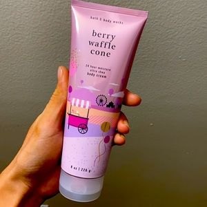 Berry waffle cone Ultra Shea body cream